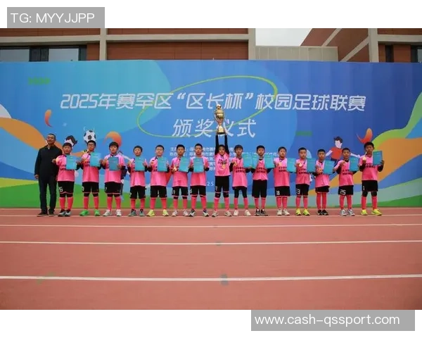 杜桥小学足球队积极备战校园联赛展现青春活力与团队精神